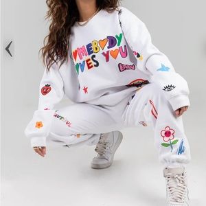 The Mayfair Group Somebody Loves You Crewneck in White Sweatshirt Doodle
